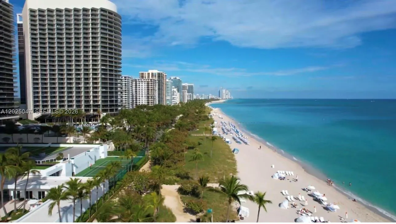 9601 Collins Ave #403