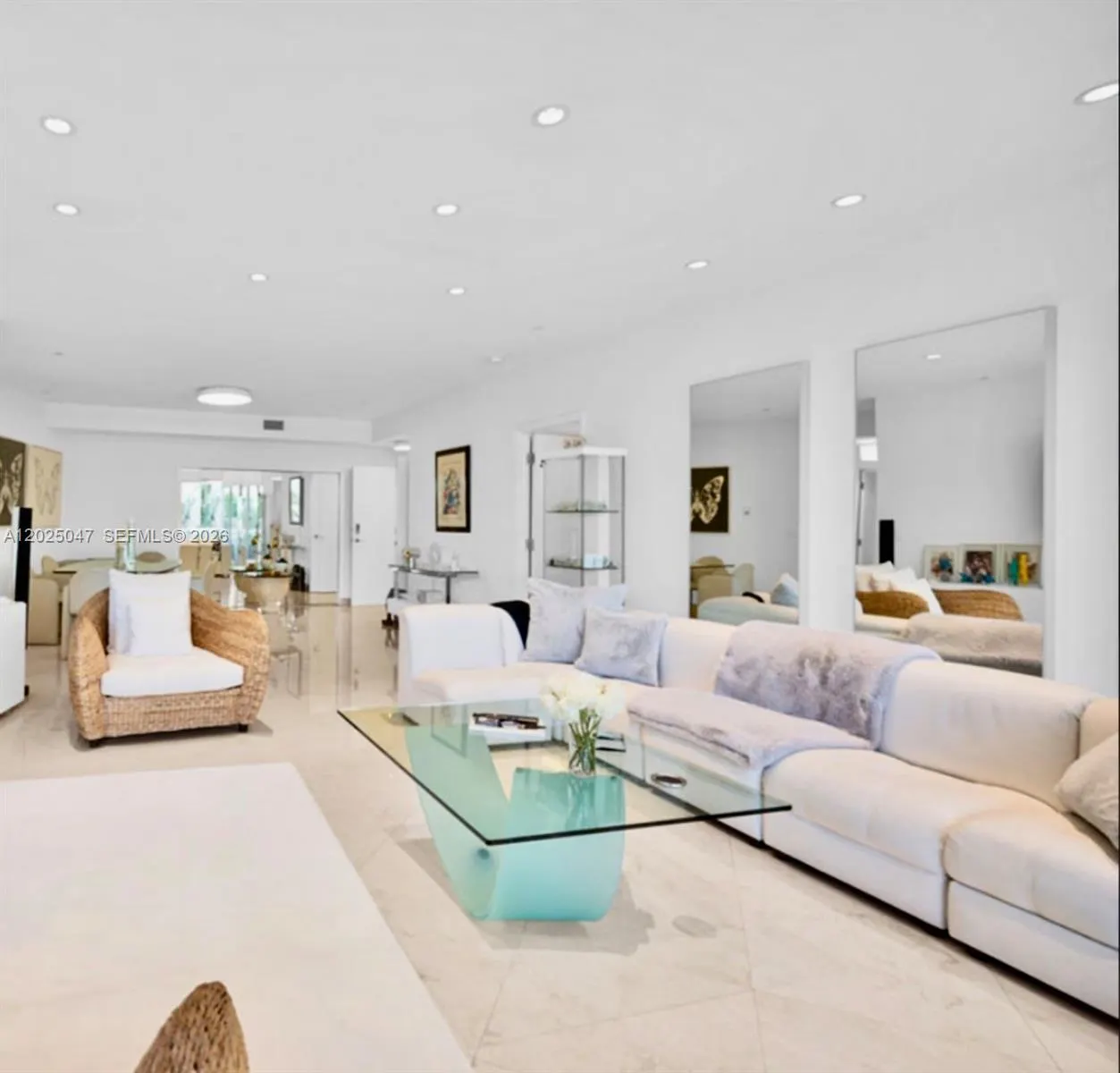 9601 Collins Ave #403