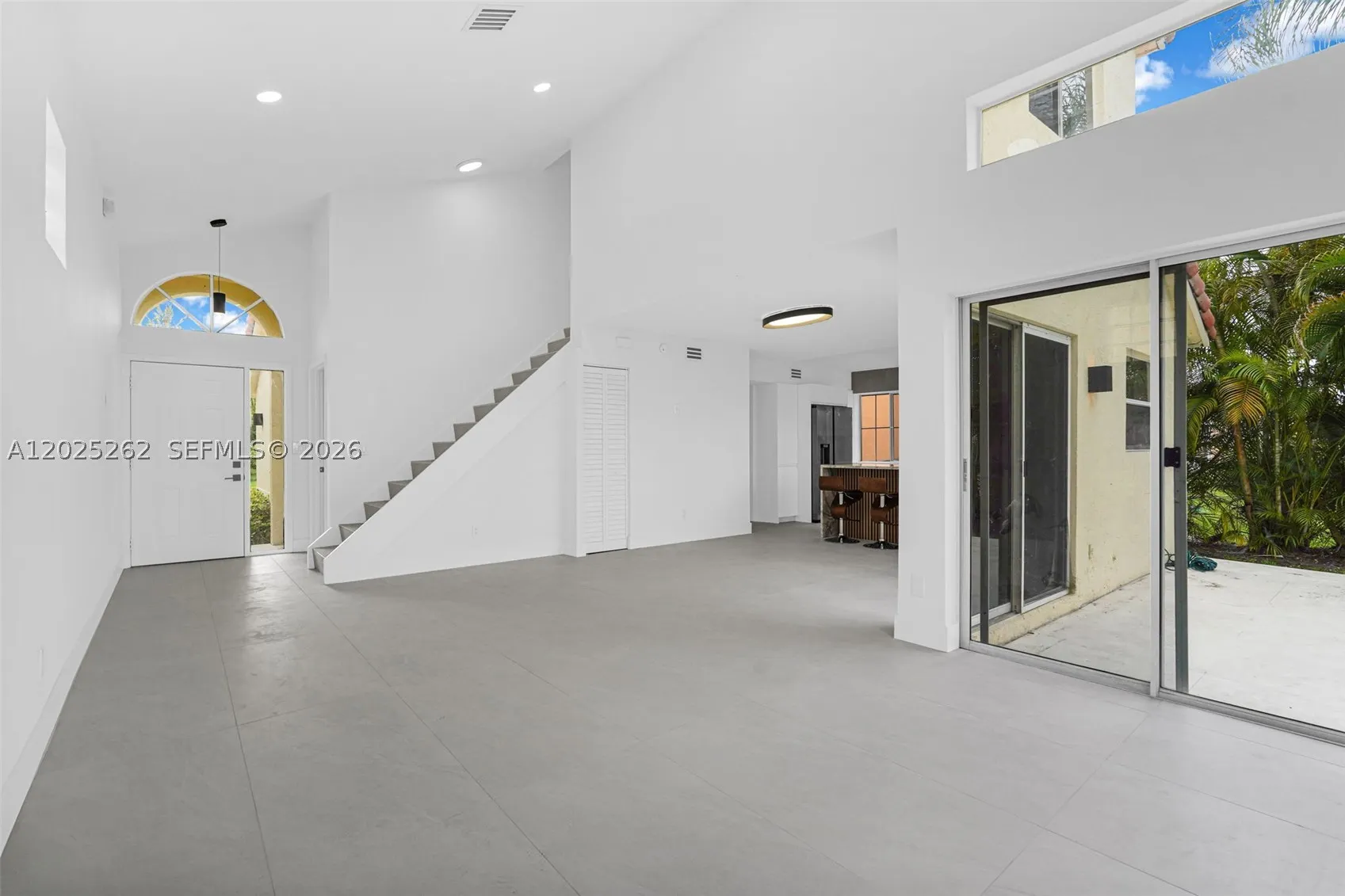 1089 SE 6th Ave