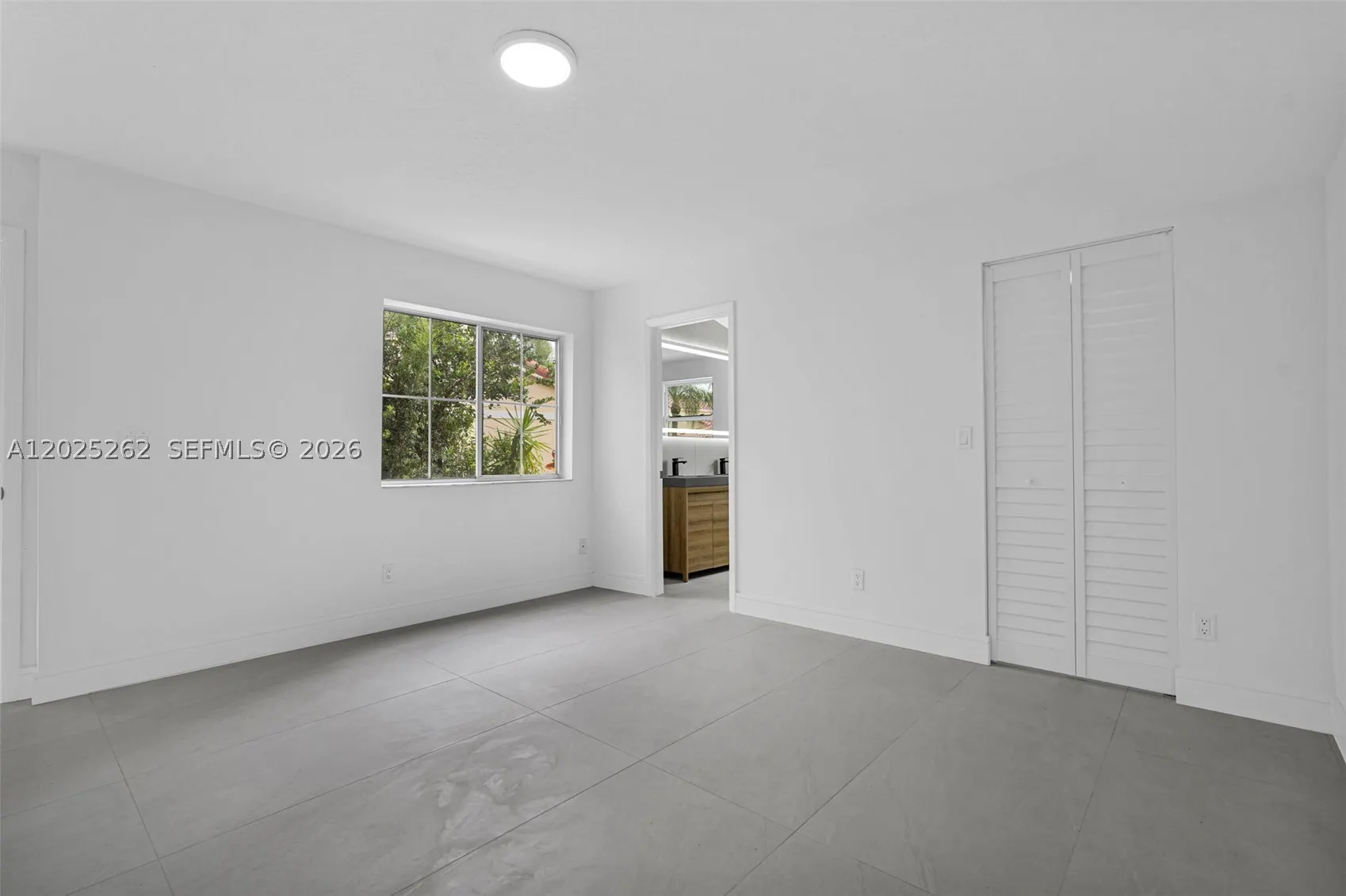 1089 SE 6th Ave