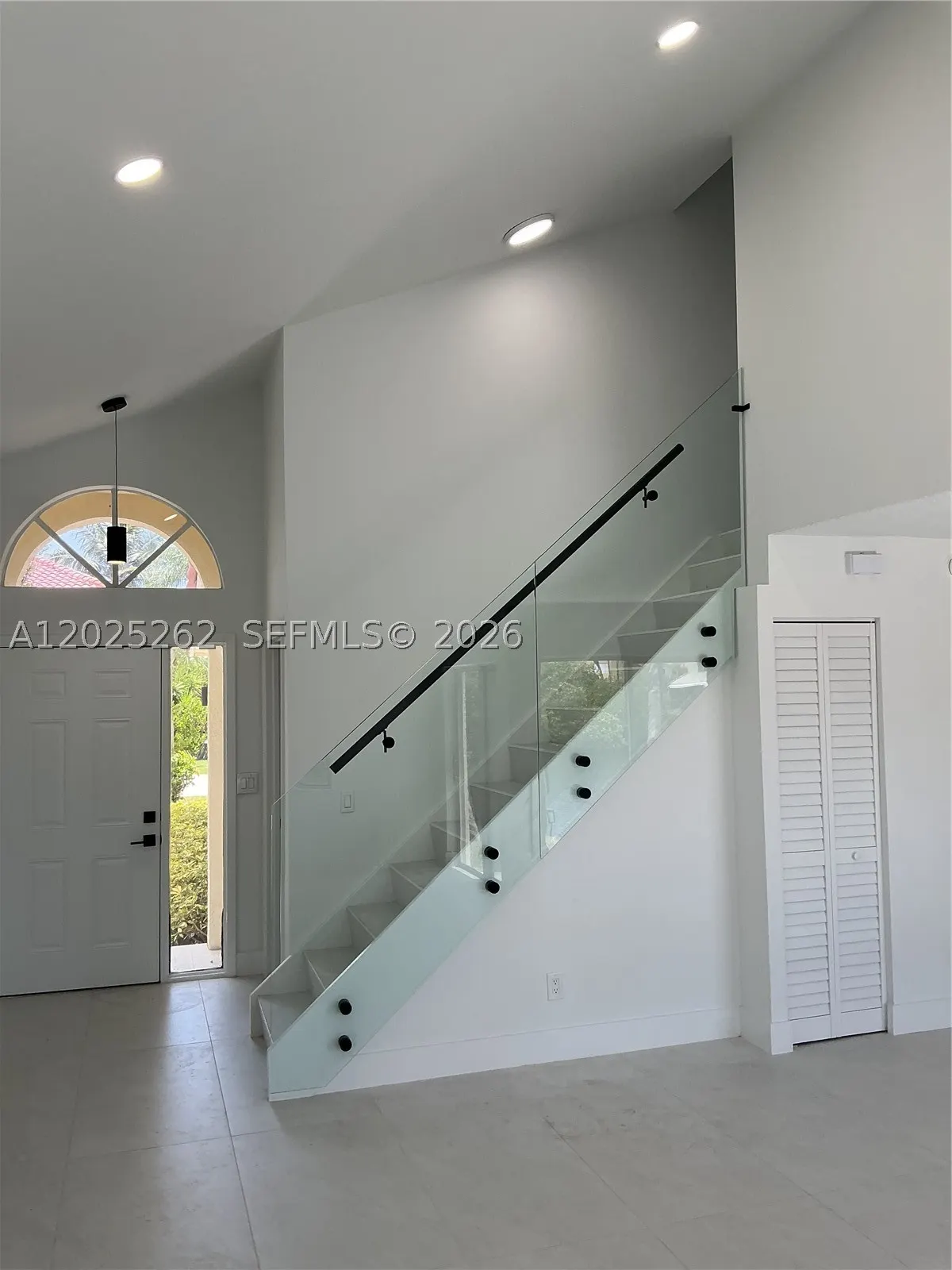 1089 SE 6th Ave