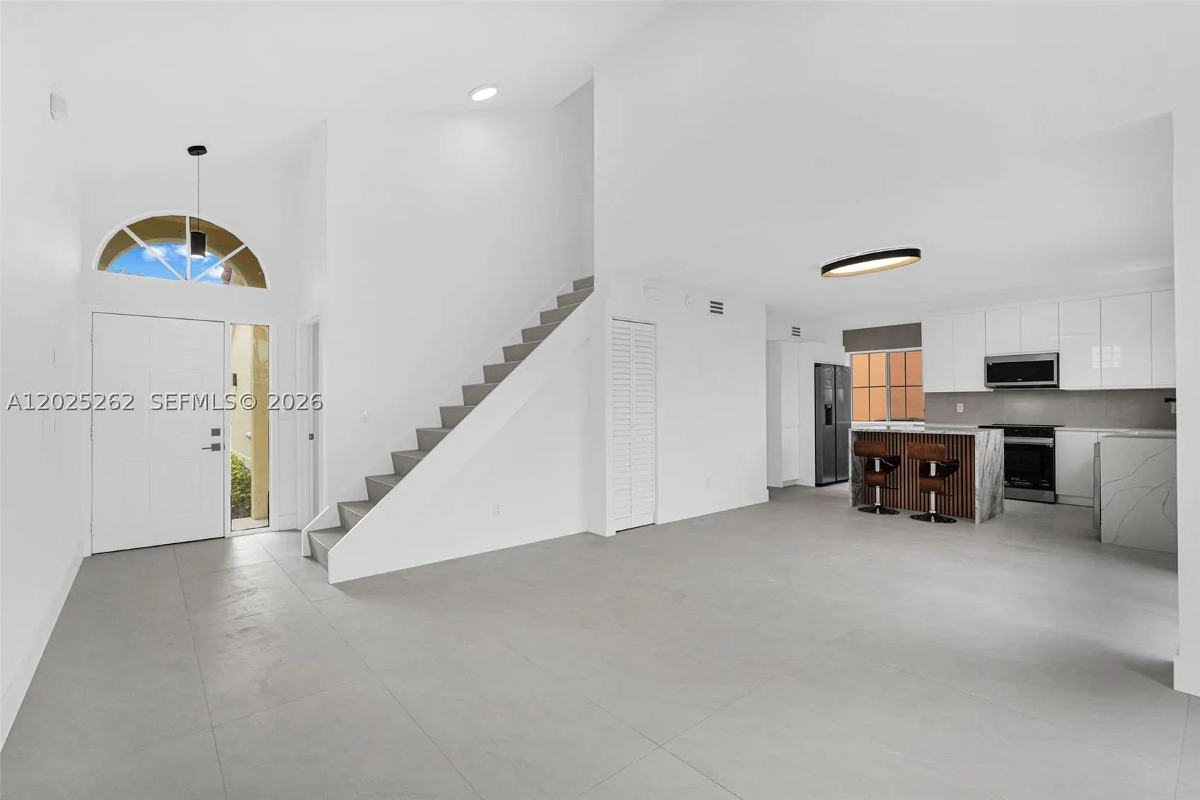 1089 SE 6th Ave