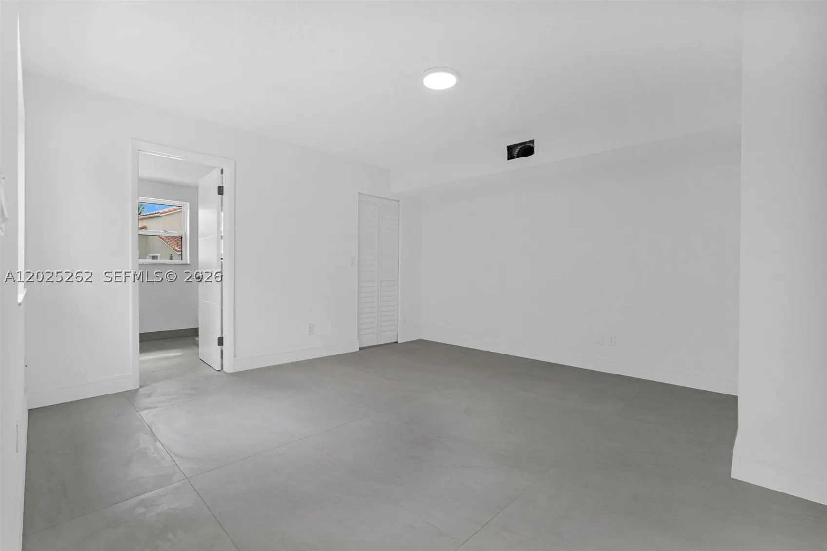 1089 SE 6th Ave
