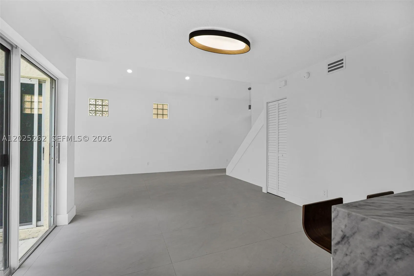 1089 SE 6th Ave