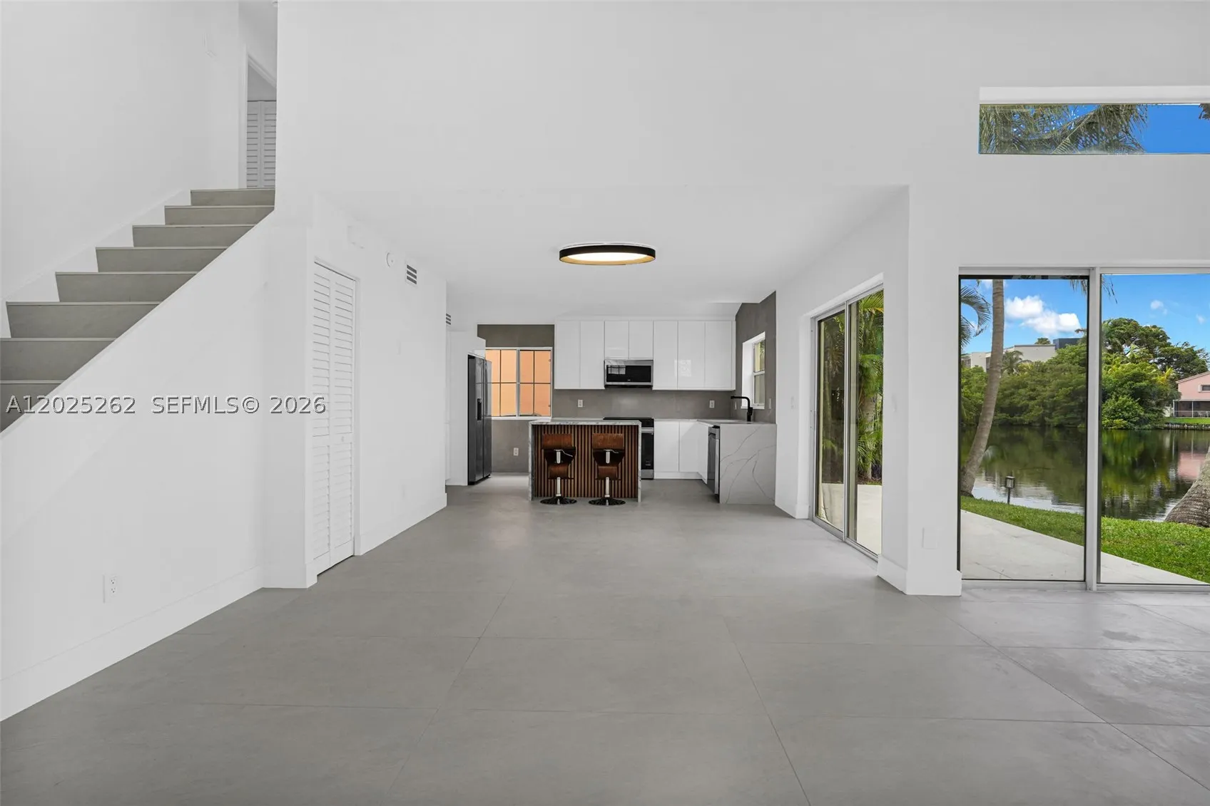 1089 SE 6th Ave