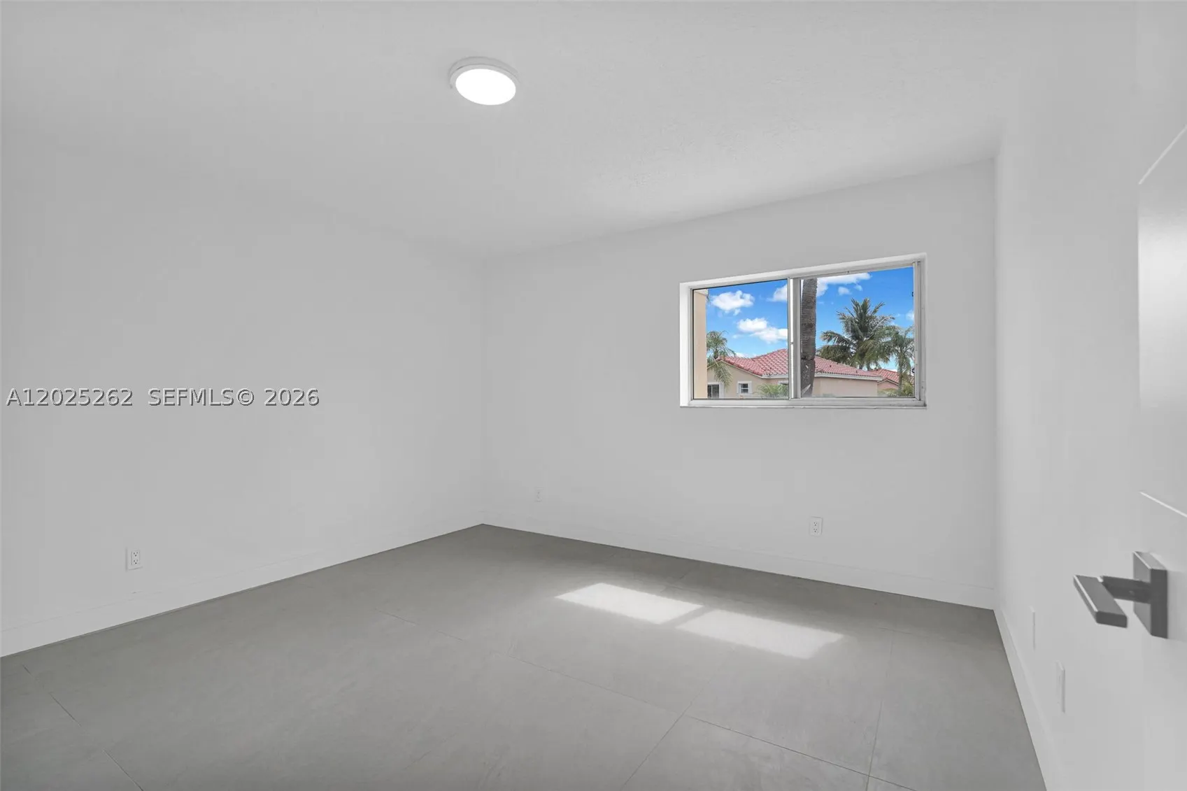1089 SE 6th Ave