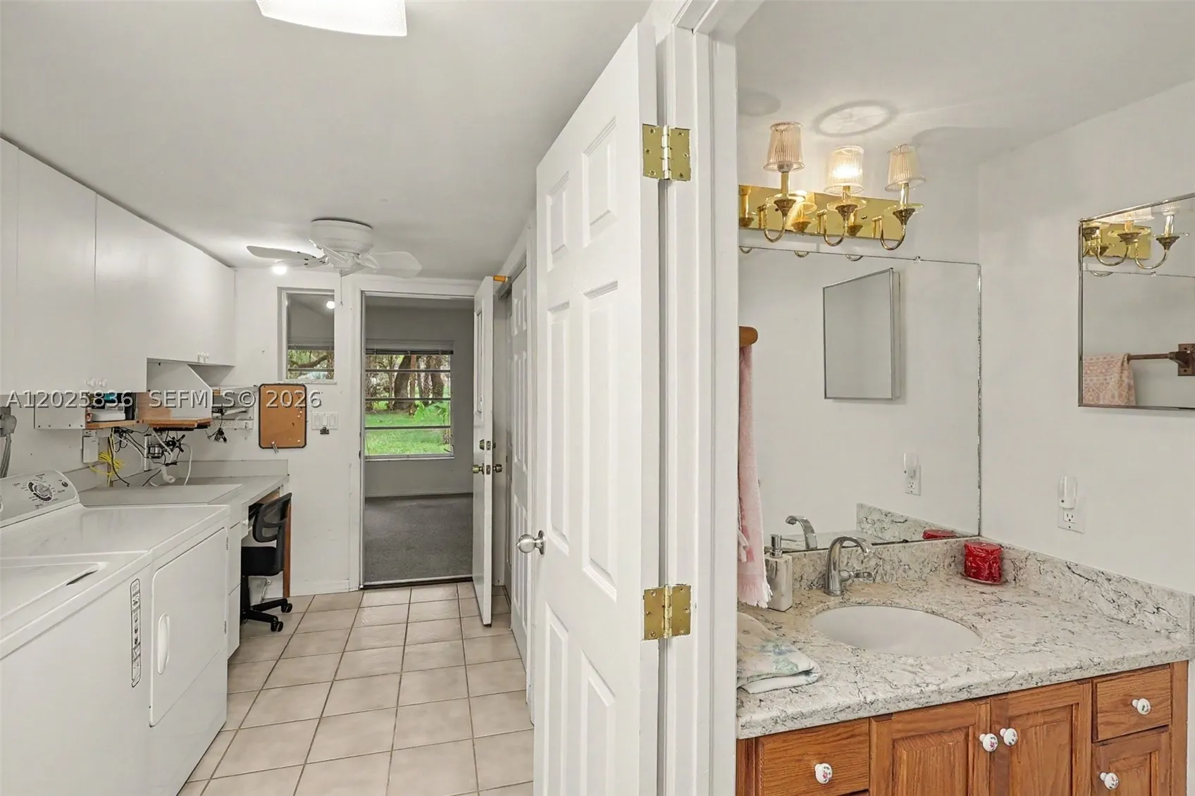 3079 Frontier Cir