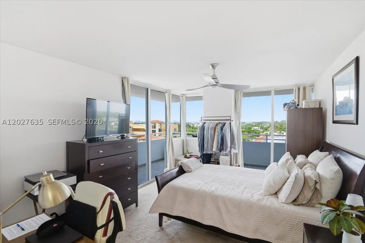 8911 Collins Ave #601