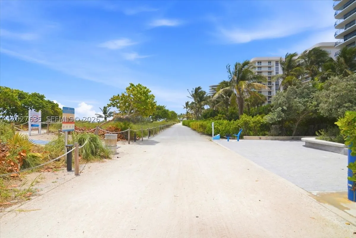 8911 Collins Ave #601