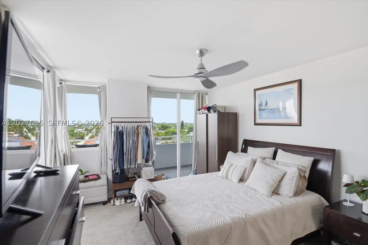 8911 Collins Ave #601