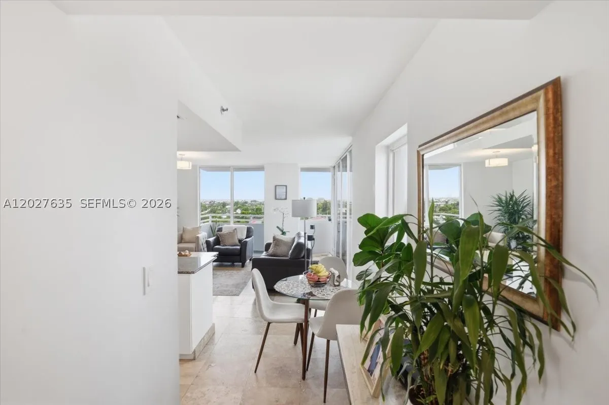 8911 Collins Ave #601