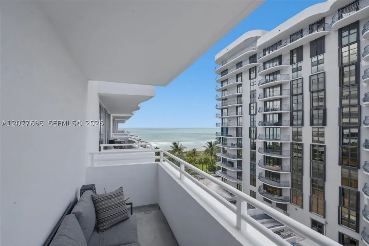 8911 Collins Ave #601