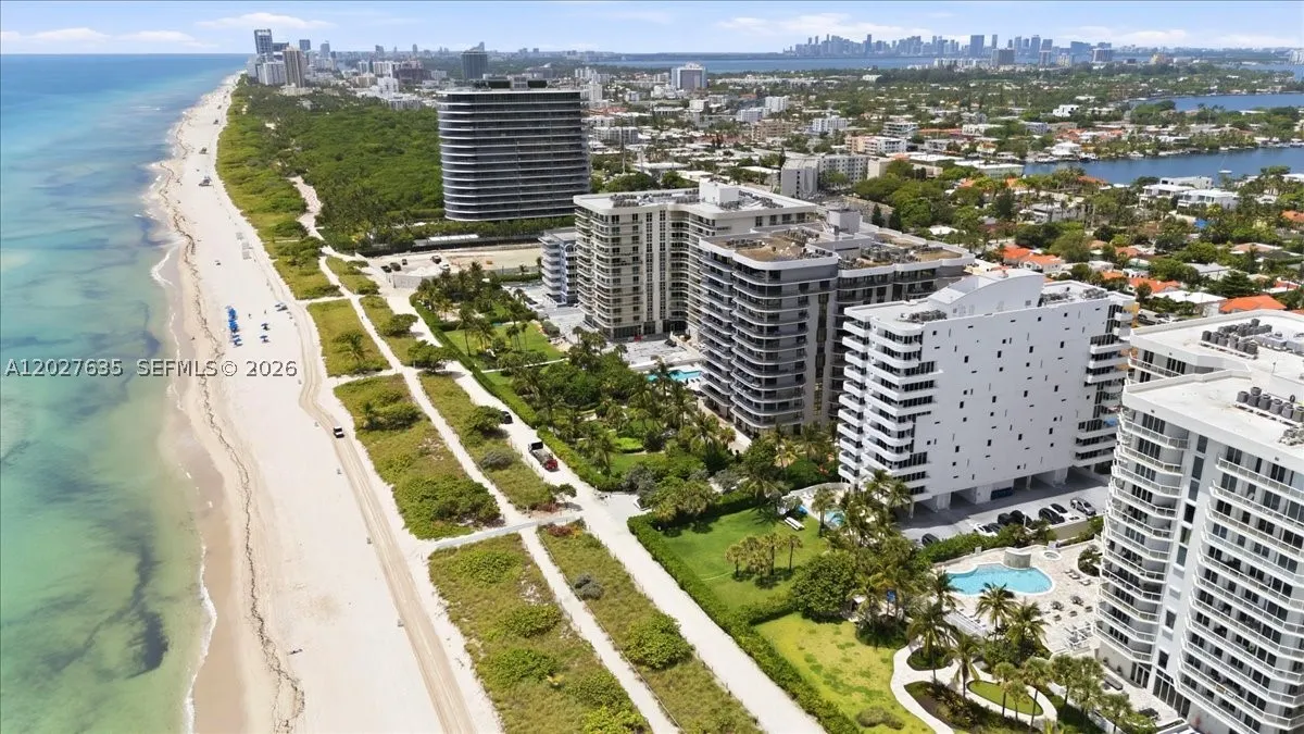 8911 Collins Ave #601