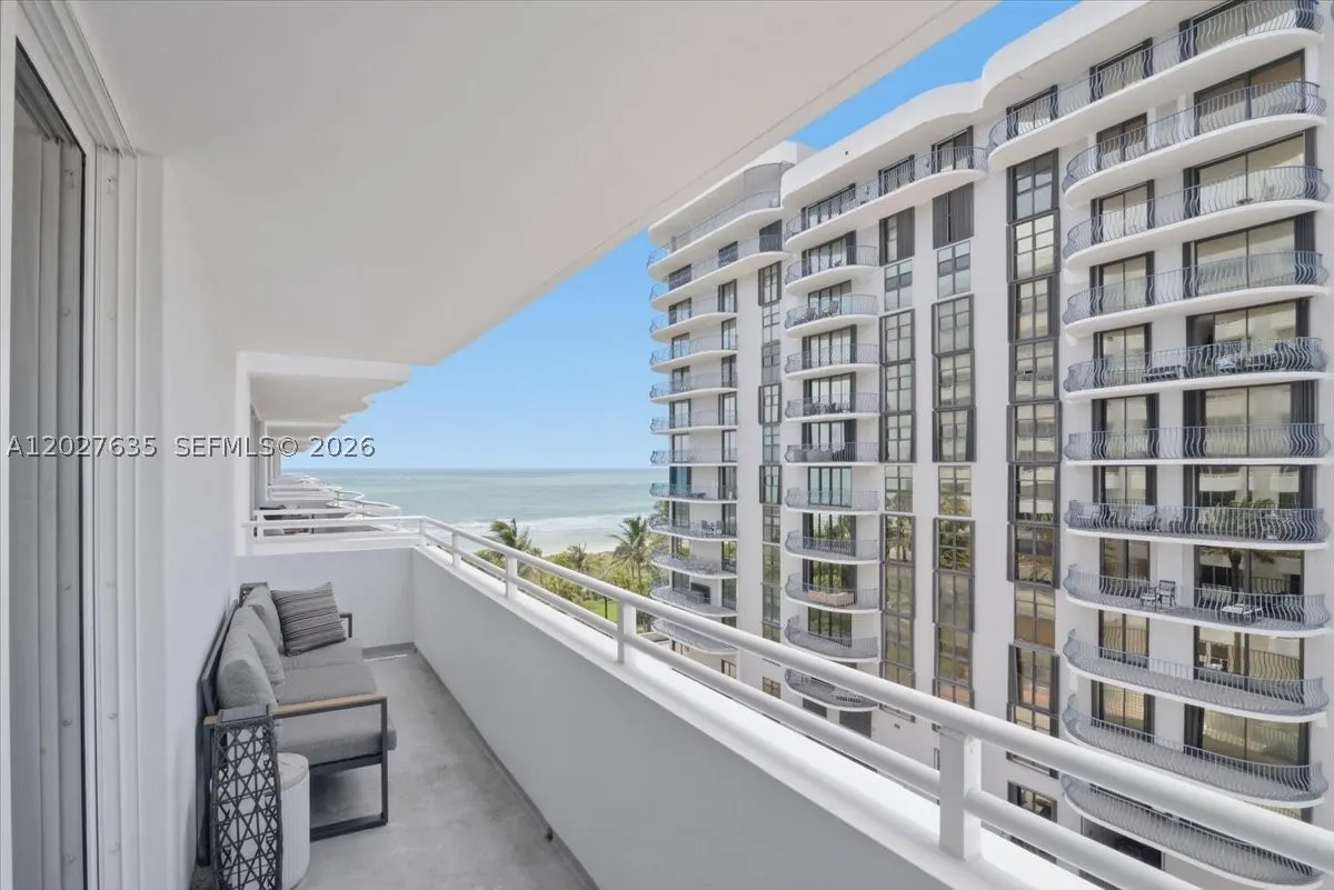 8911 Collins Ave #601
