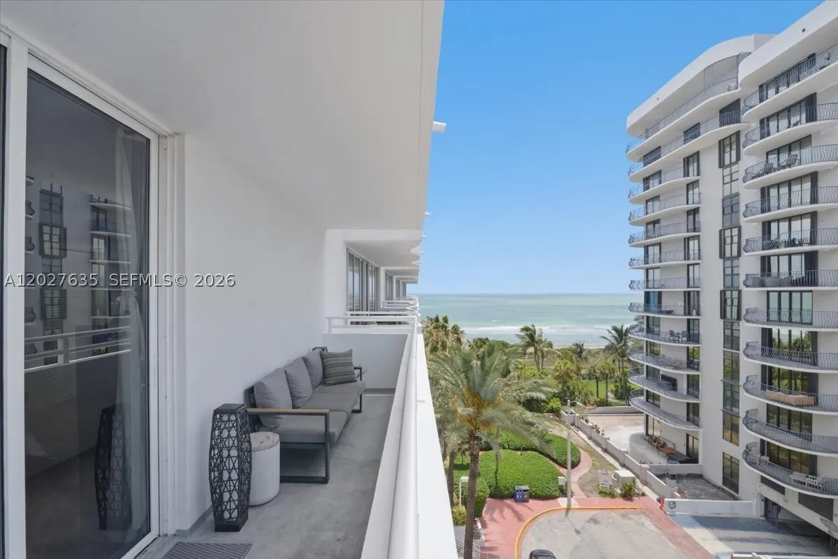 8911 Collins Ave #601