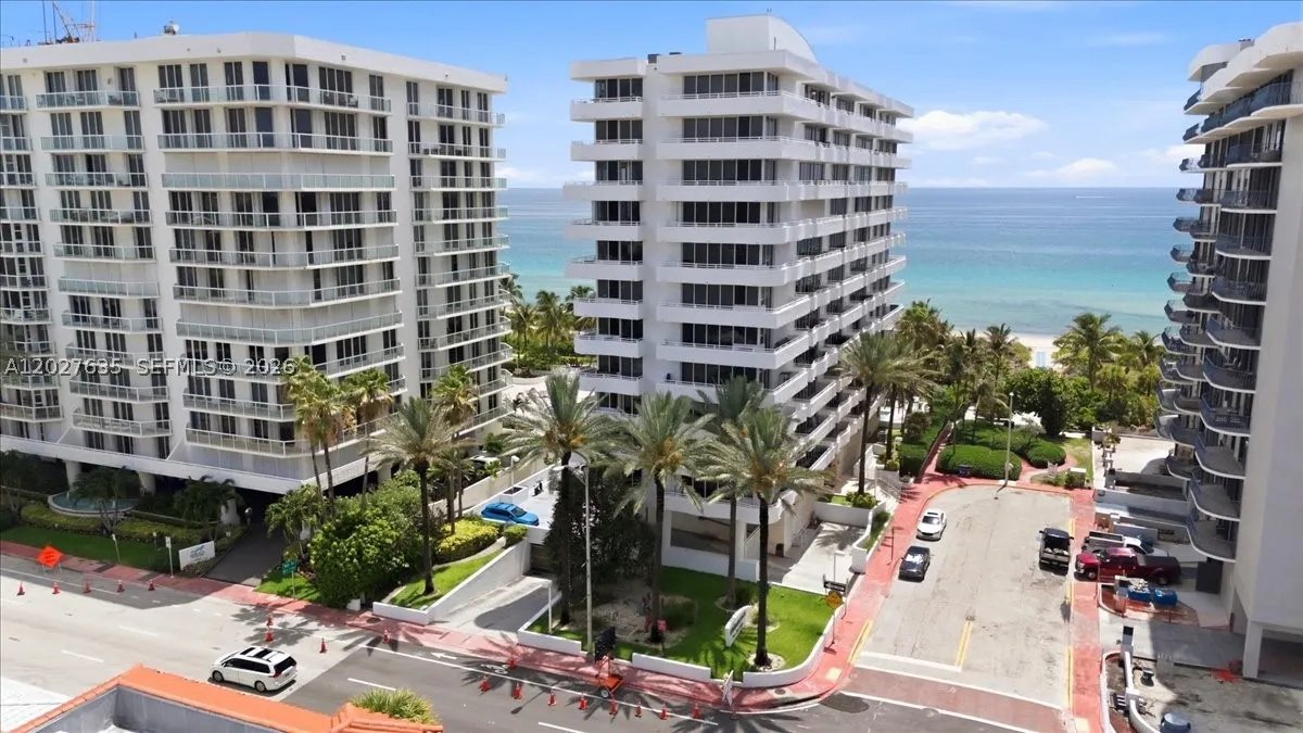8911 Collins Ave #601