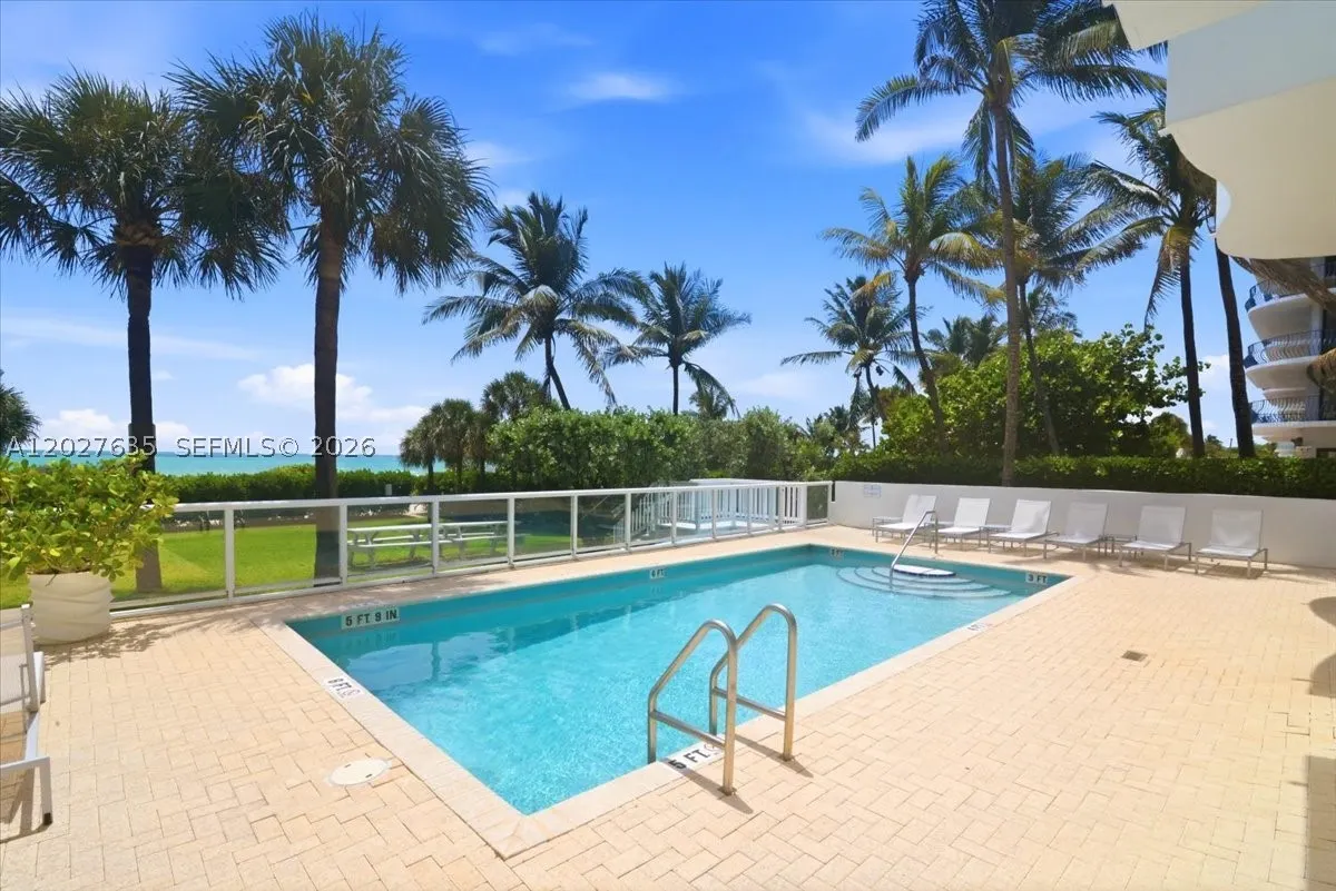8911 Collins Ave #601