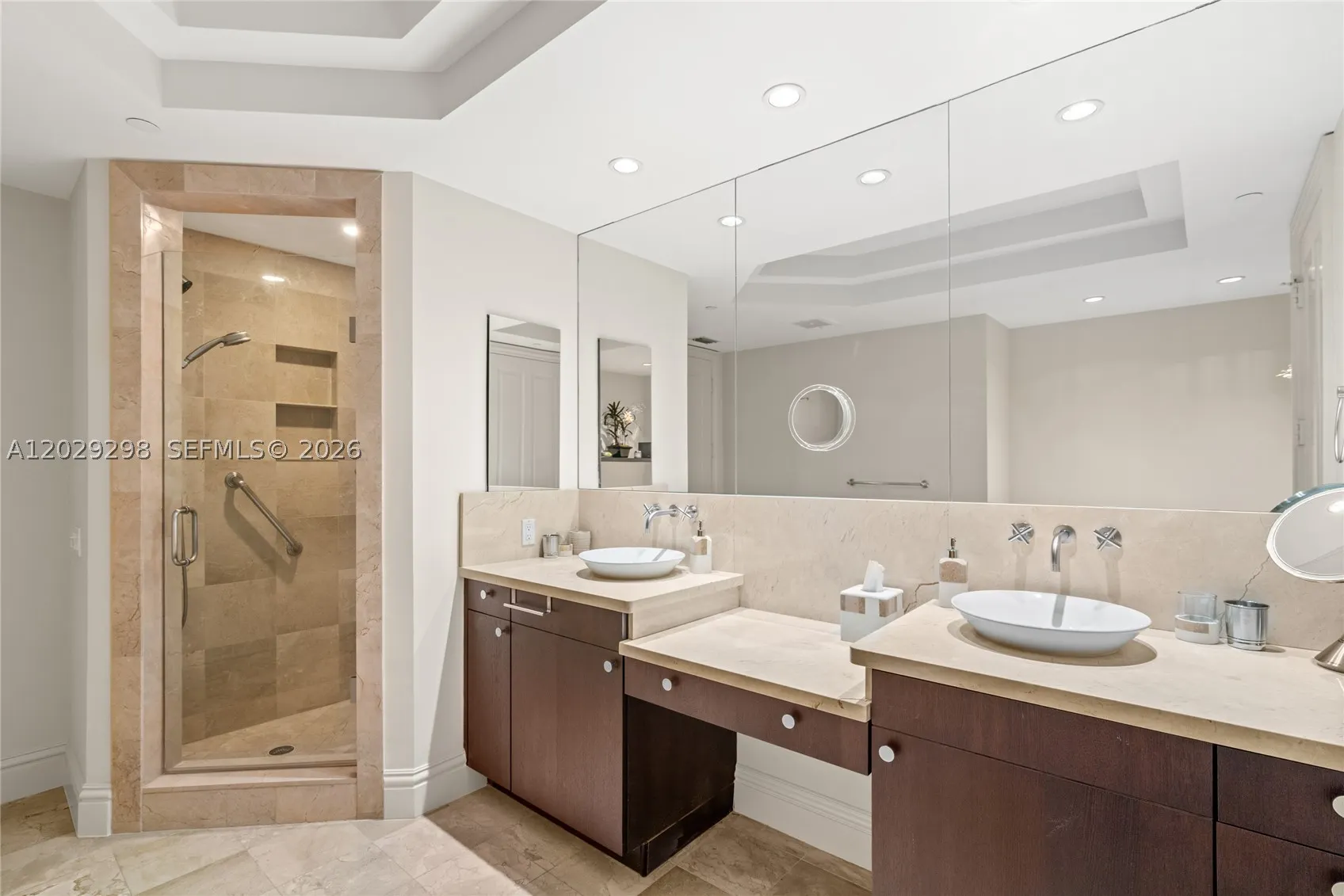 10295 Collins Ave #1606