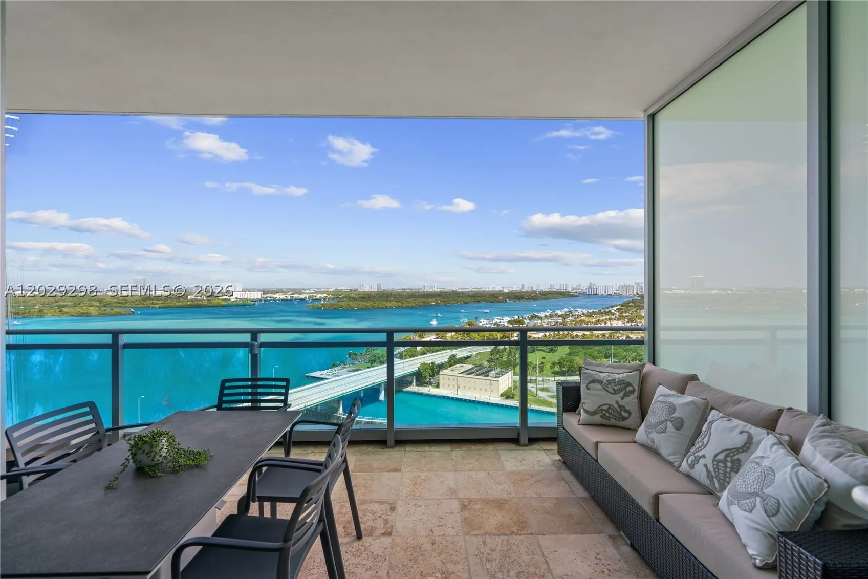 10295 Collins Ave #1606