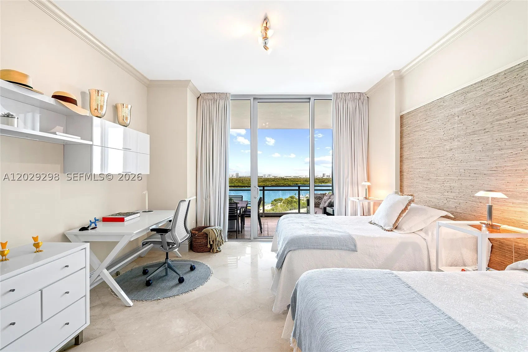 10295 Collins Ave #1606