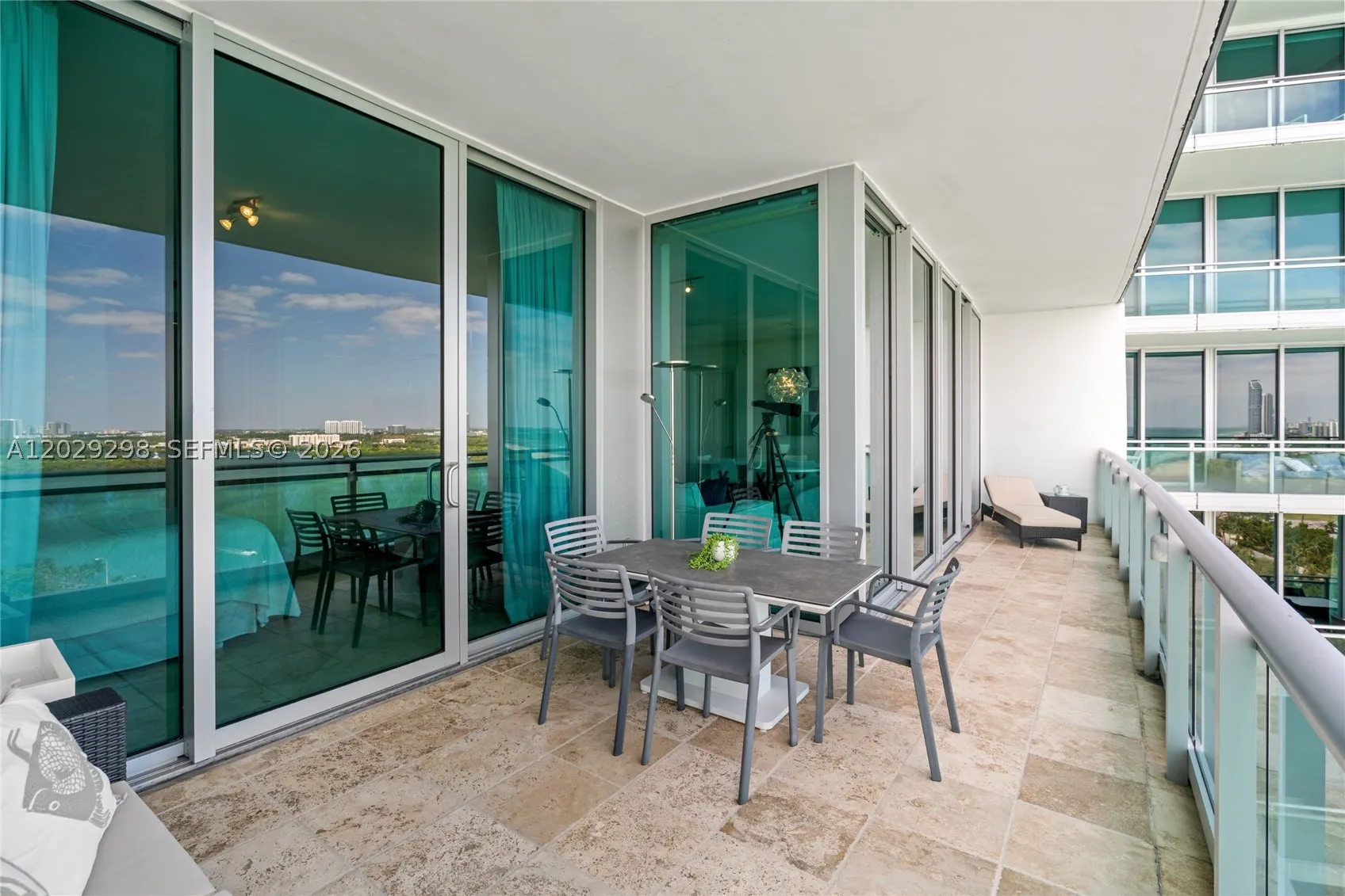 10295 Collins Ave #1606