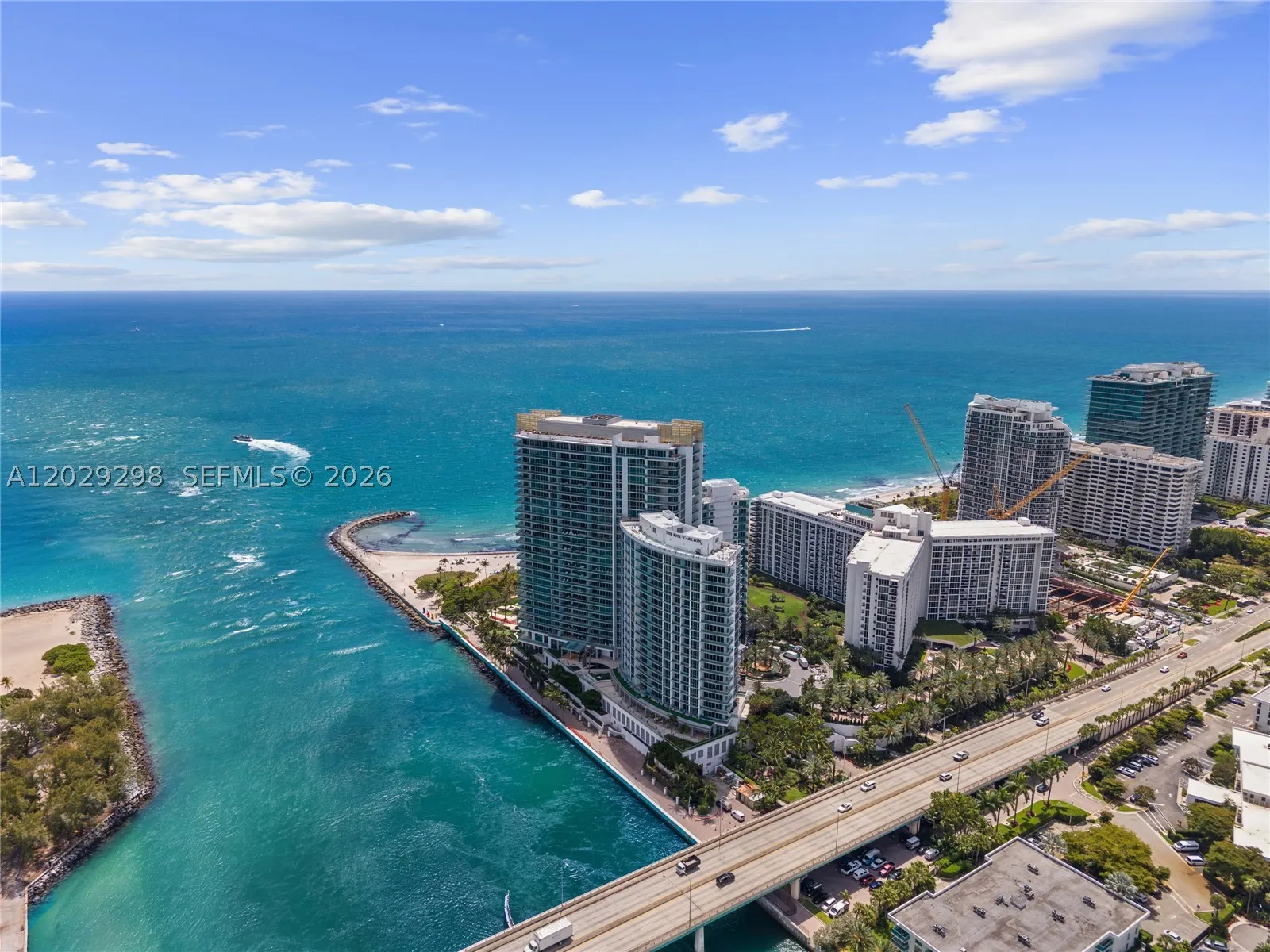 10295 Collins Ave #1606