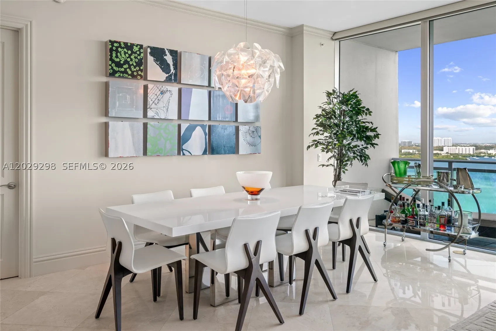 10295 Collins Ave #1606