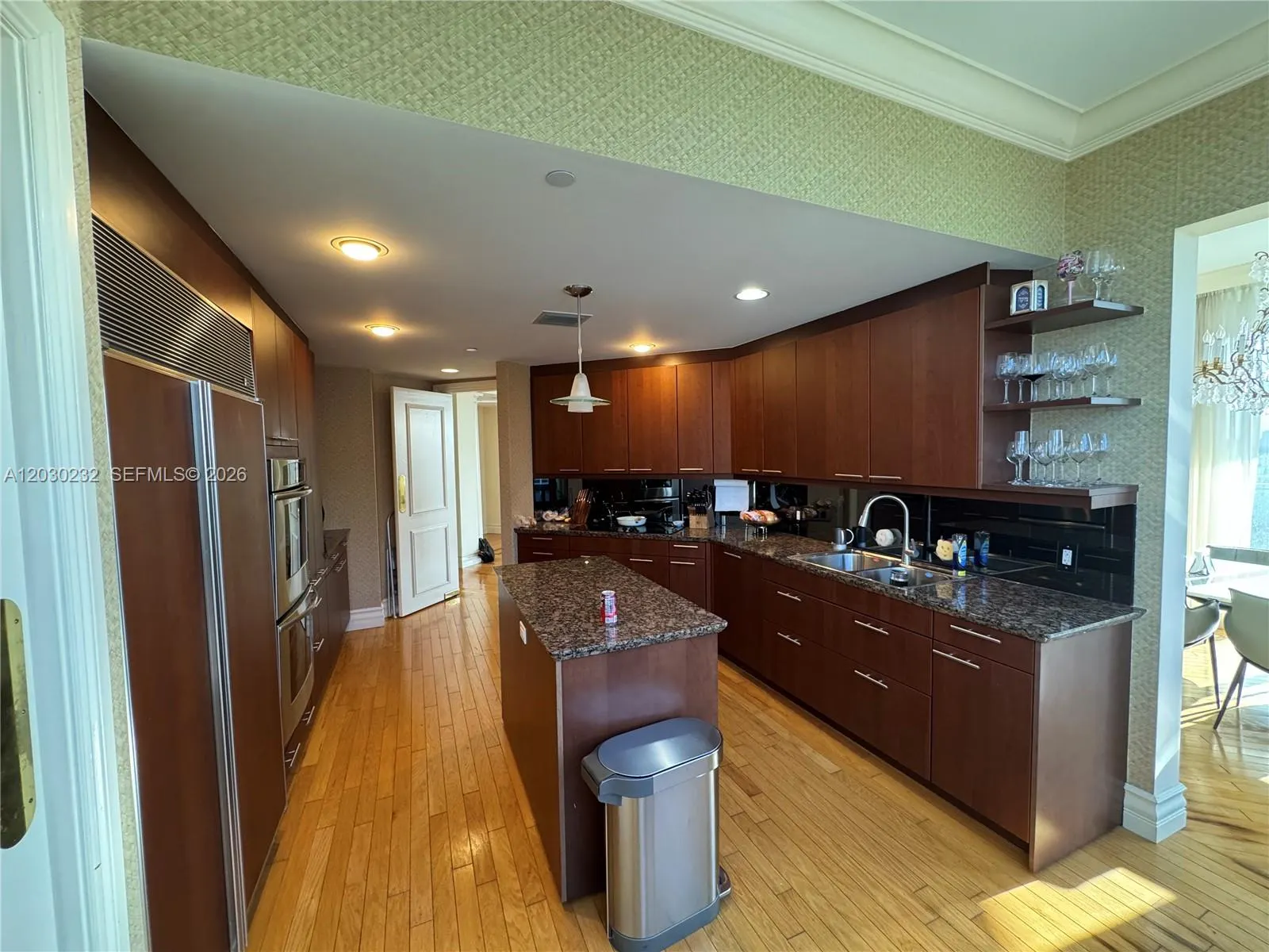 10225 Collins Ave #503