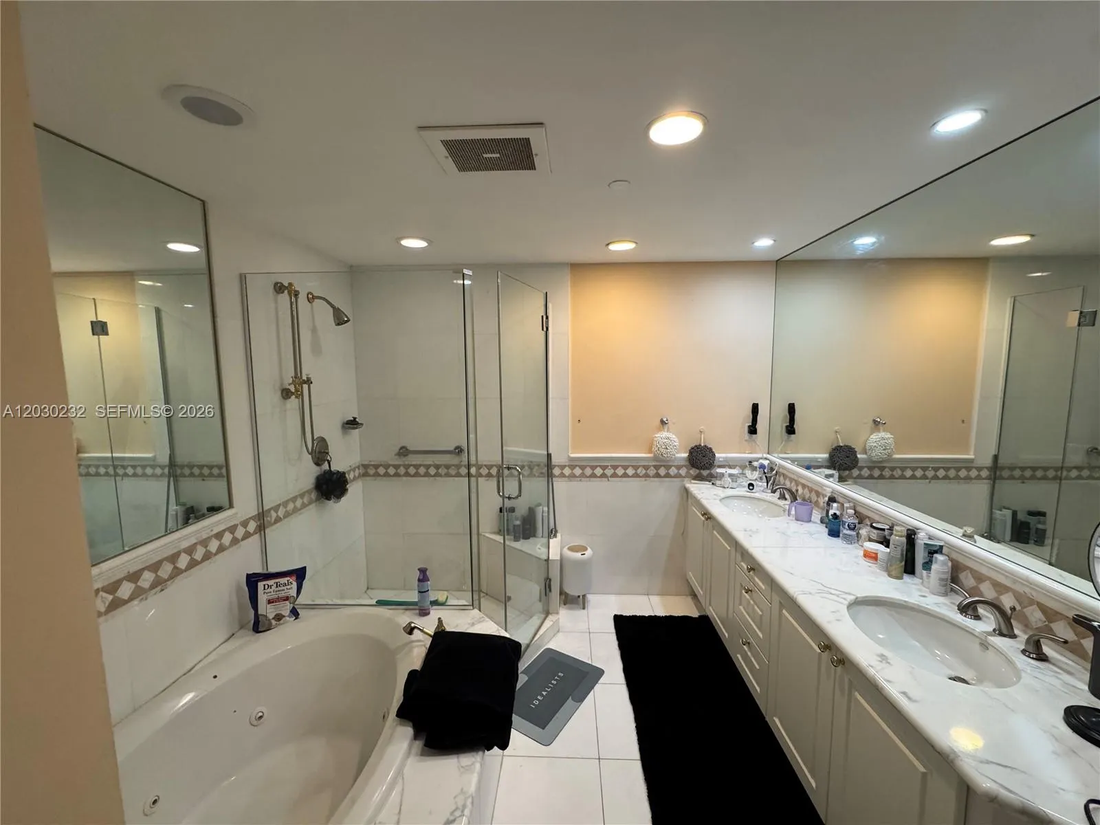 10225 Collins Ave #503