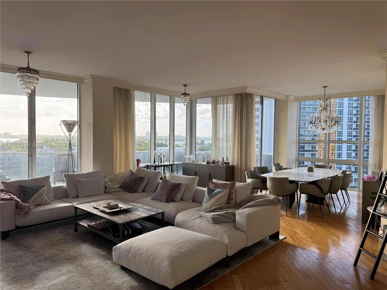 10225 Collins Ave #503