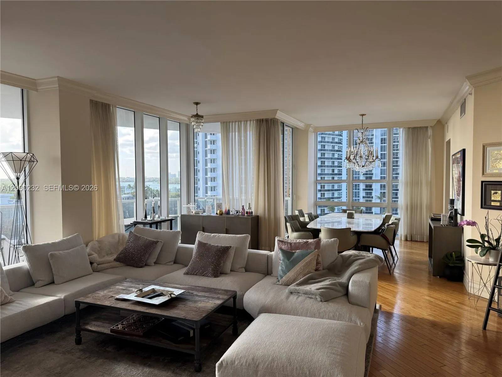 10225 Collins Ave #503