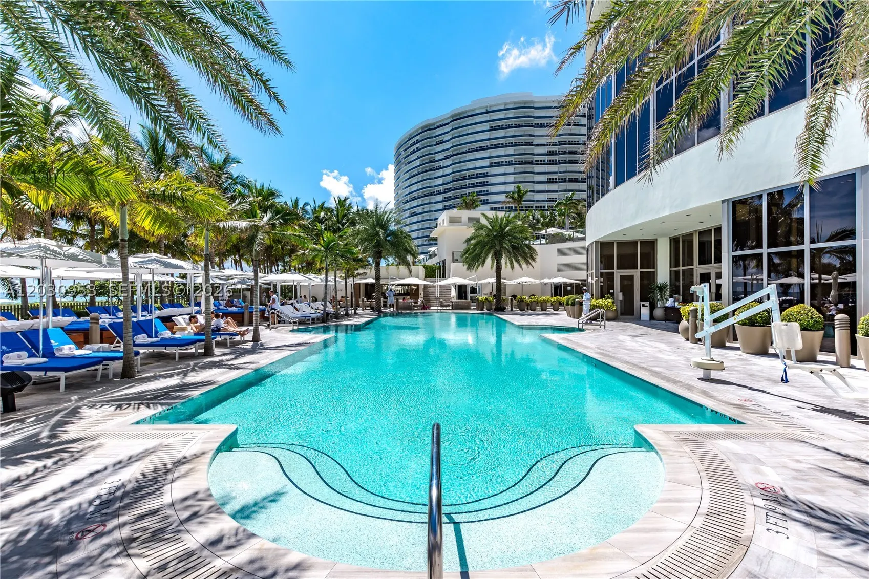 9703 Collins Ave #2000