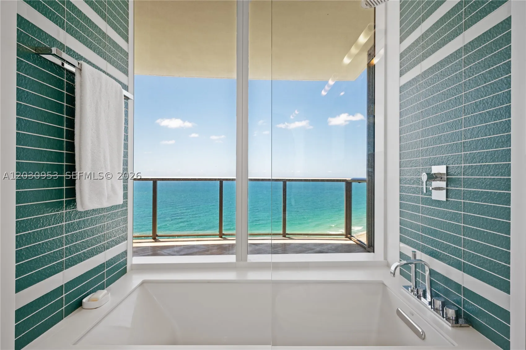 9703 Collins Ave #2000