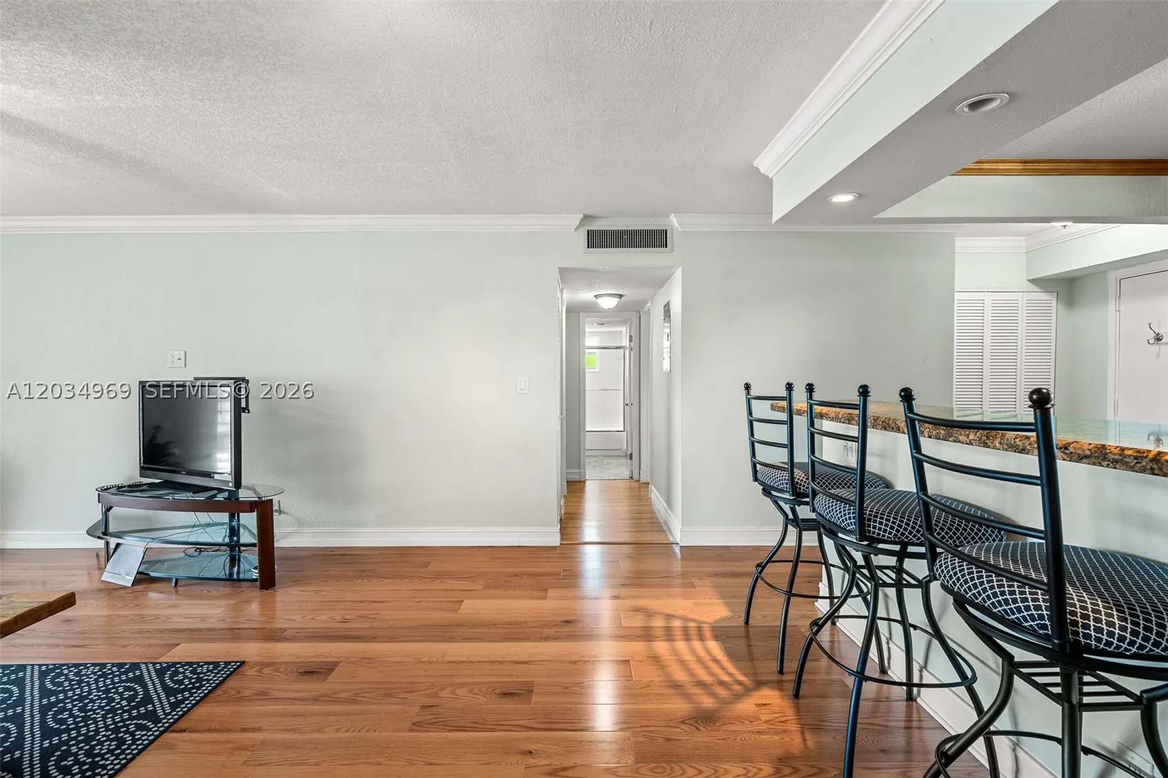 325 SE 11th Ter #308