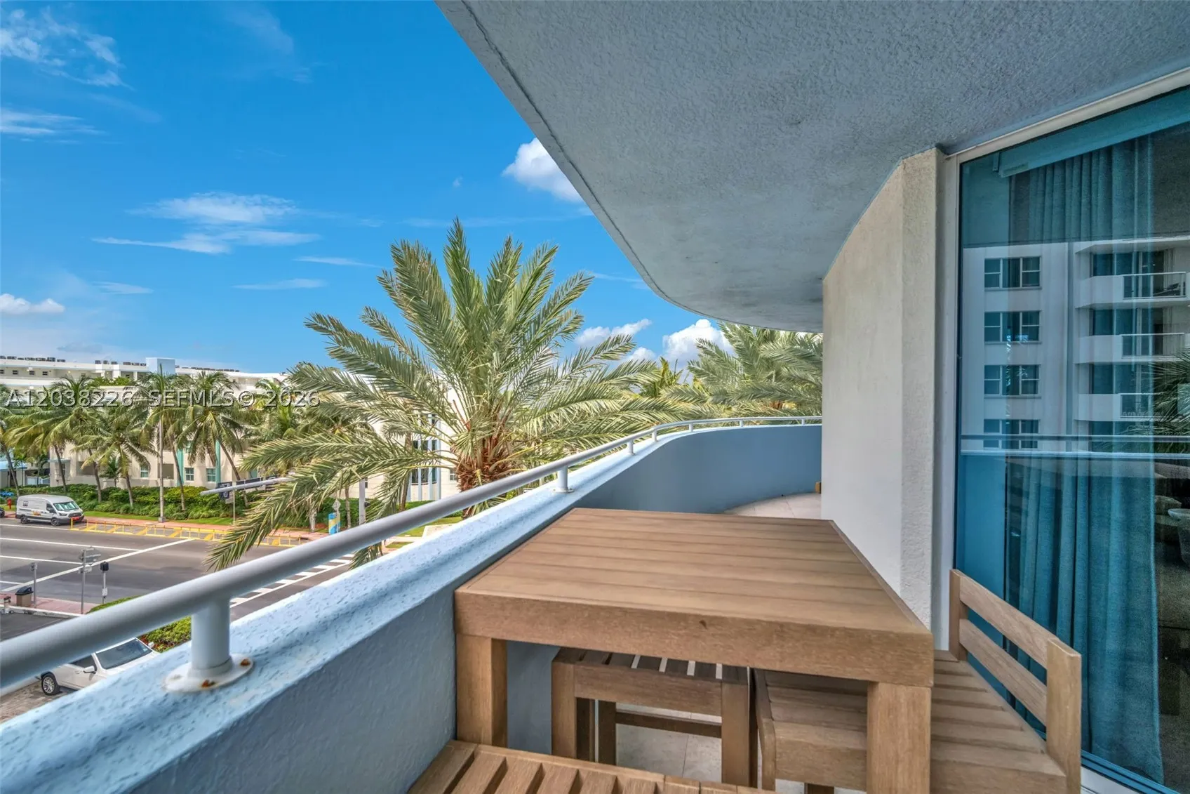 9201 Collins Ave (Remodel & Furniture) #422