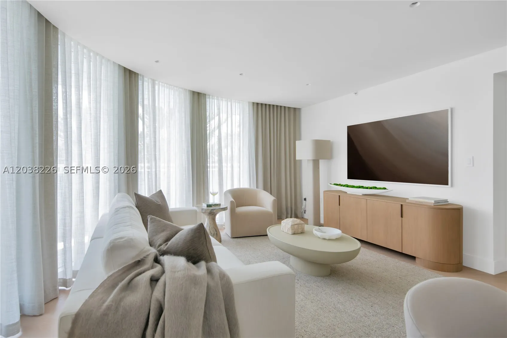 9201 Collins Ave (Remodel & Furniture) #422