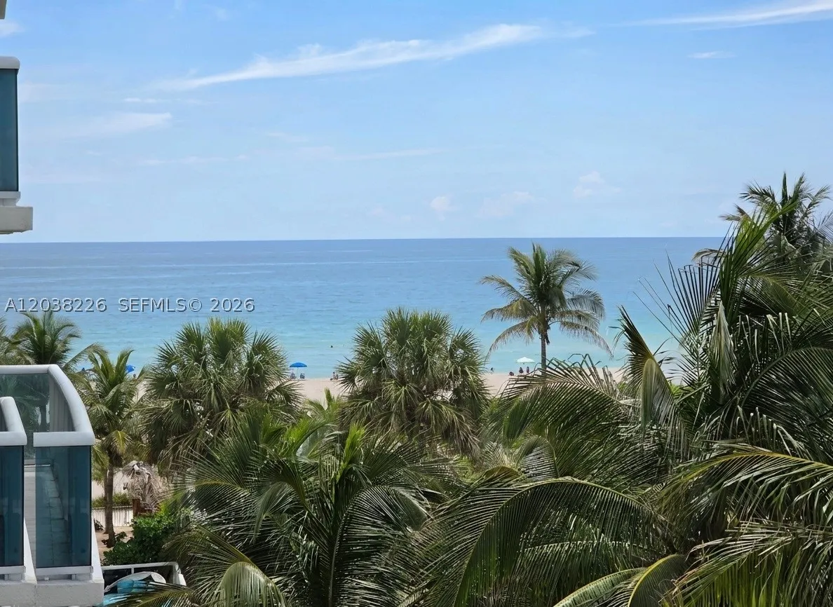 9201 Collins Ave (Remodel & Furniture) #422