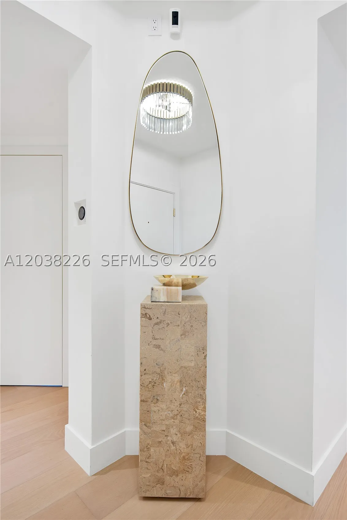9201 Collins Ave (Remodel & Furniture) #422