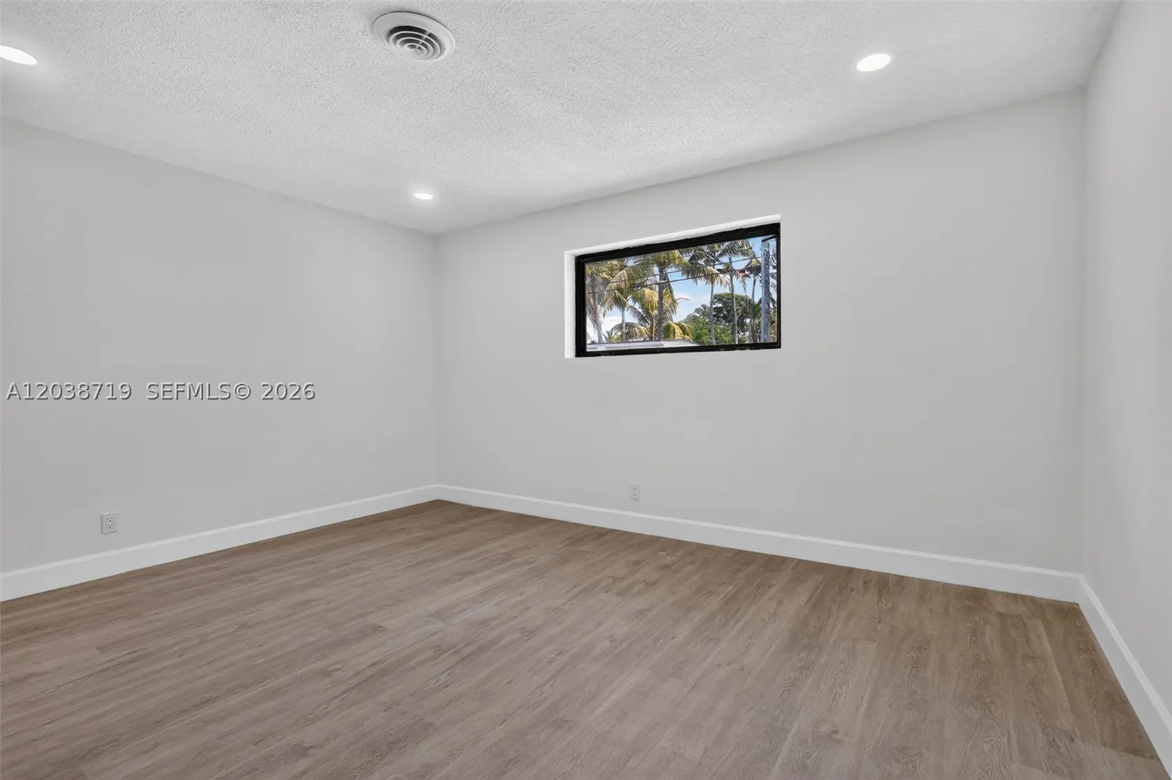 258 SW 8th St