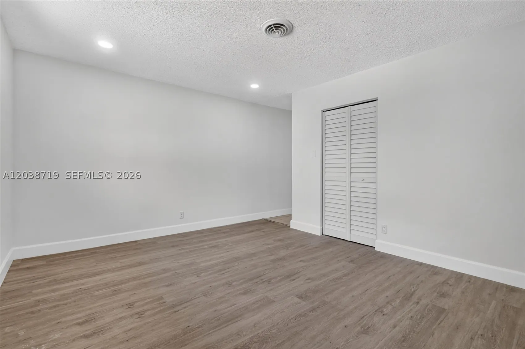 258 SW 8th St