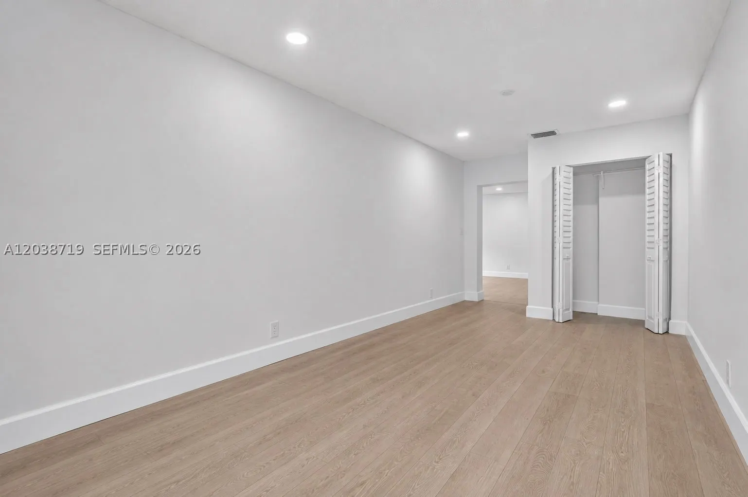 258 SW 8th St
