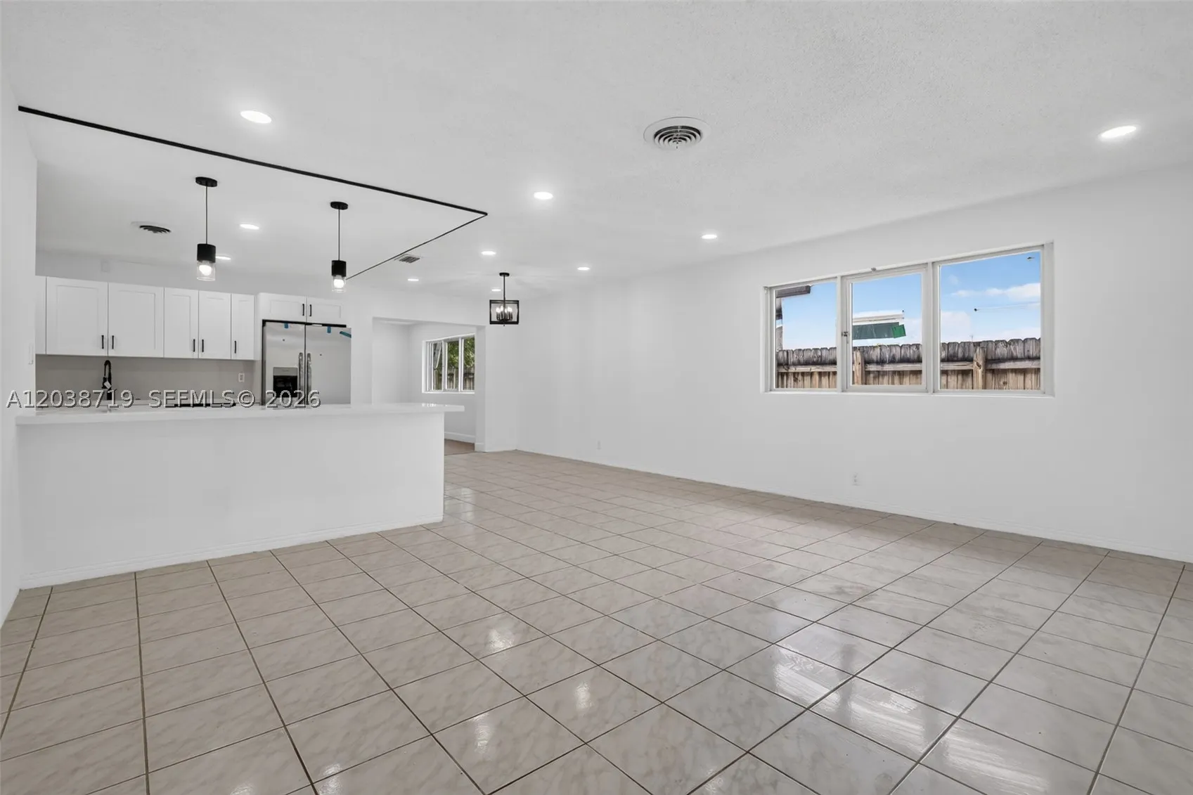 258 SW 8th St