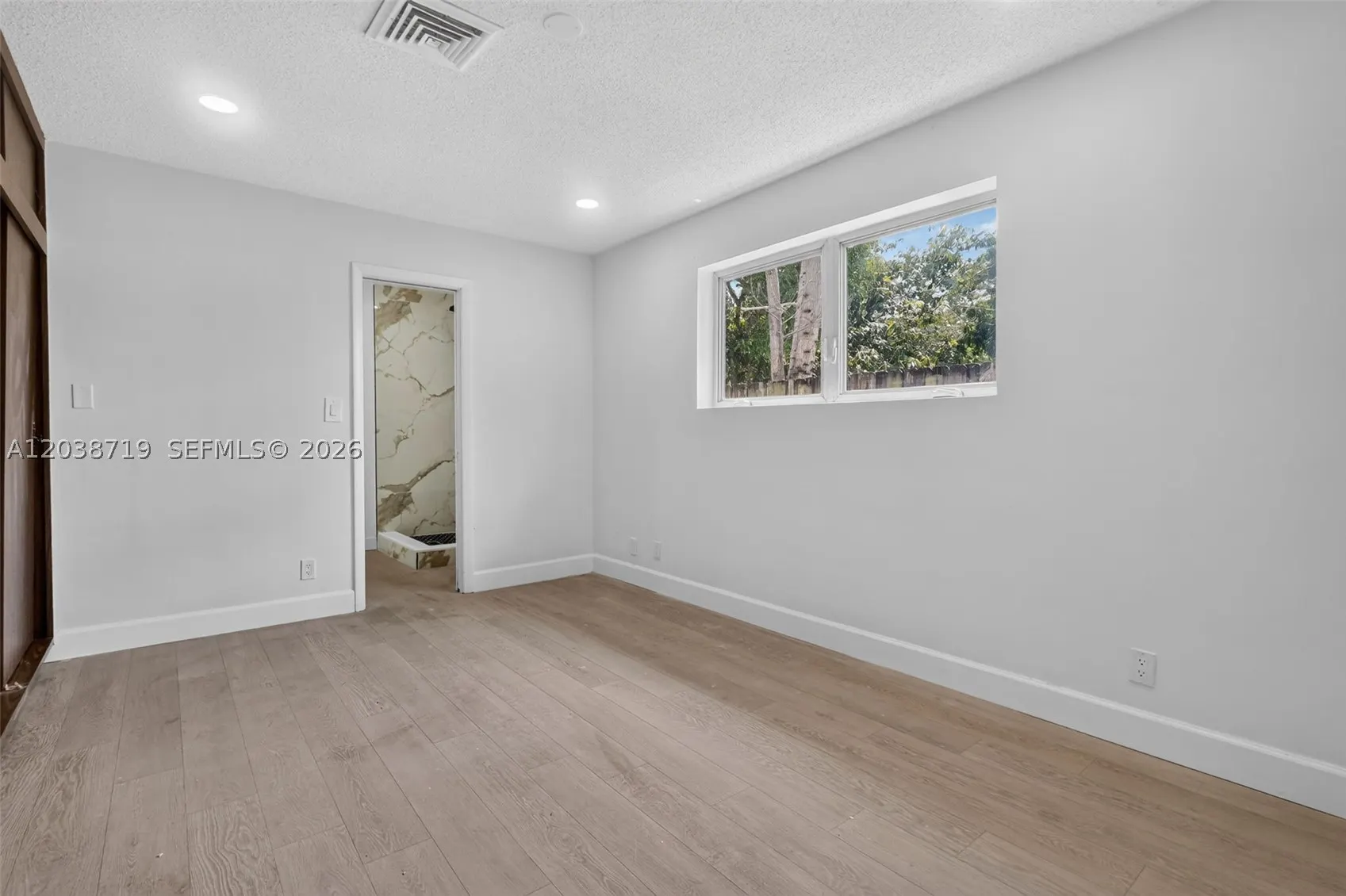 258 SW 8th St
