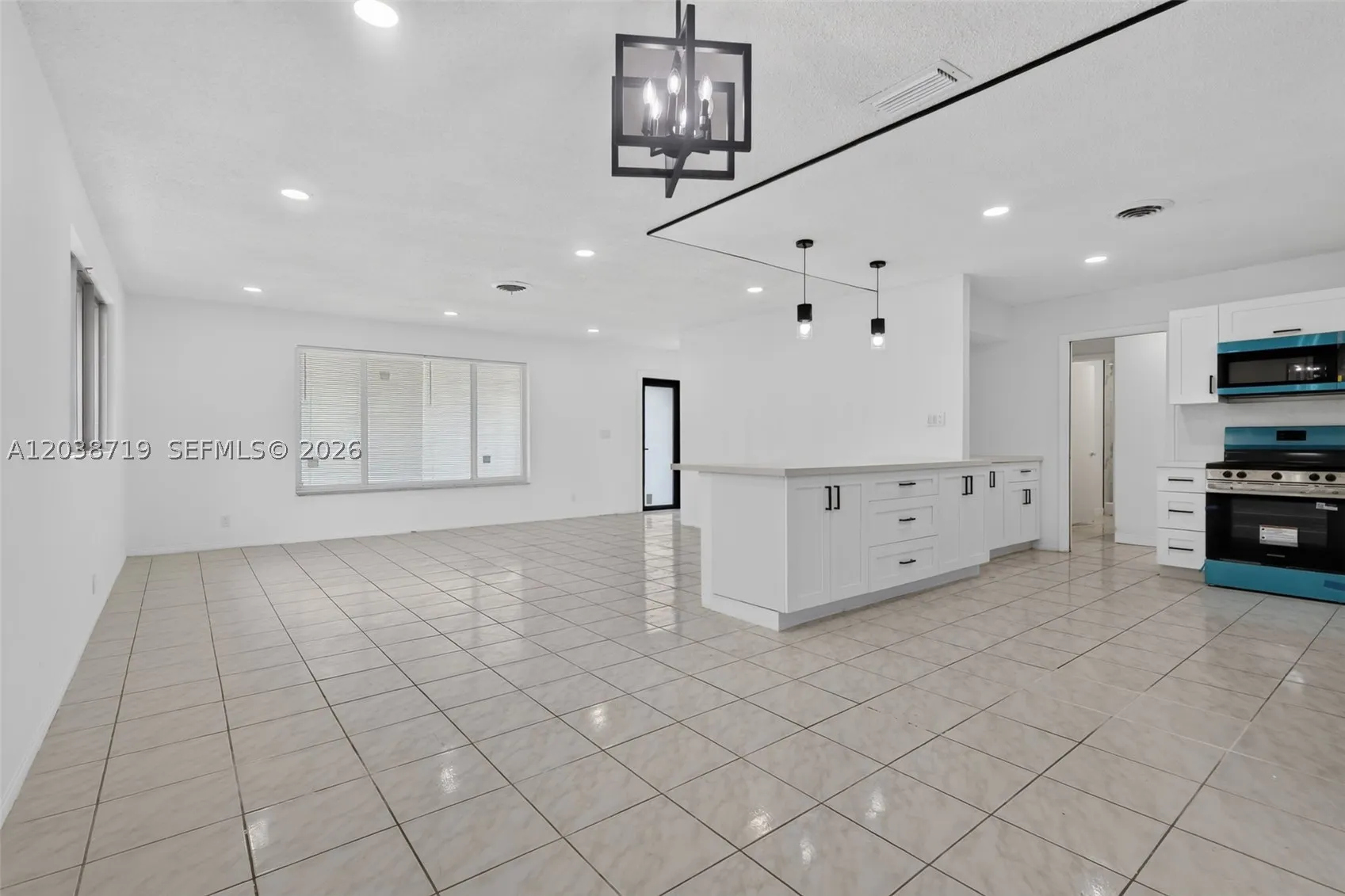 258 SW 8th St