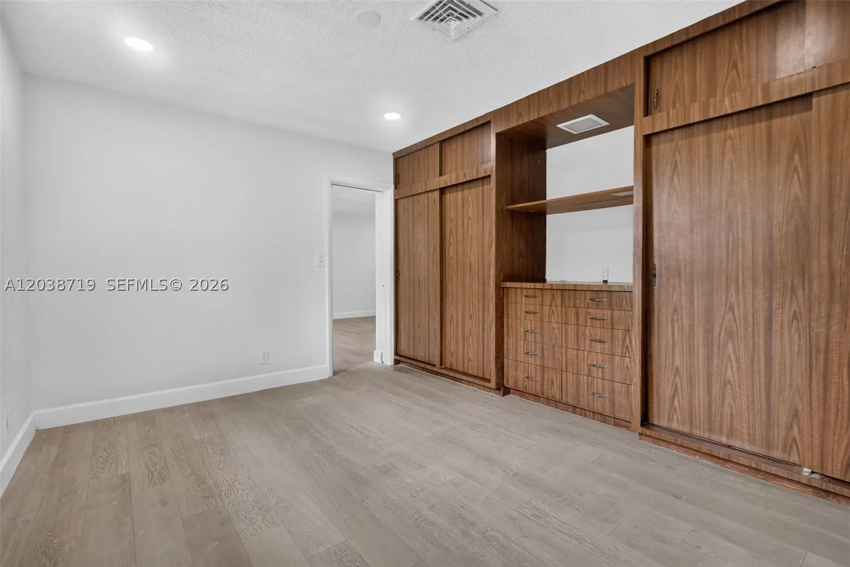 258 SW 8th St