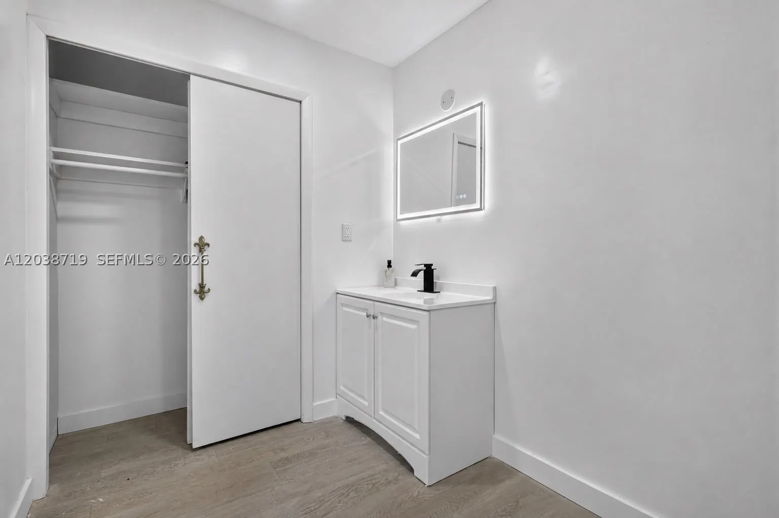 258 SW 8th St