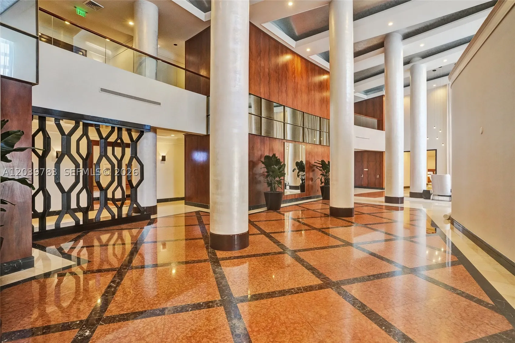 9601 Collins Ave #402