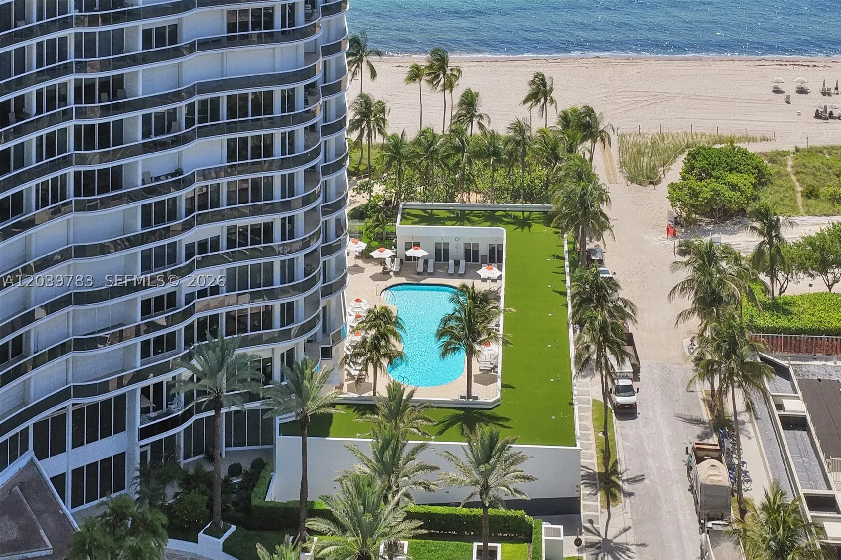9601 Collins Ave #402