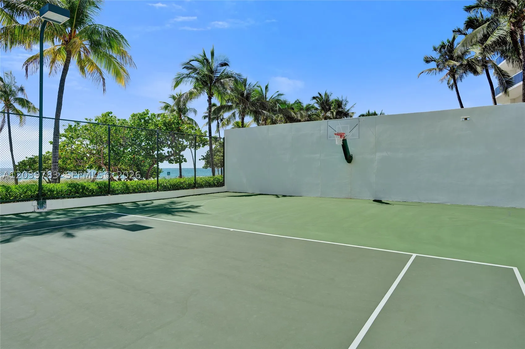 9601 Collins Ave #402