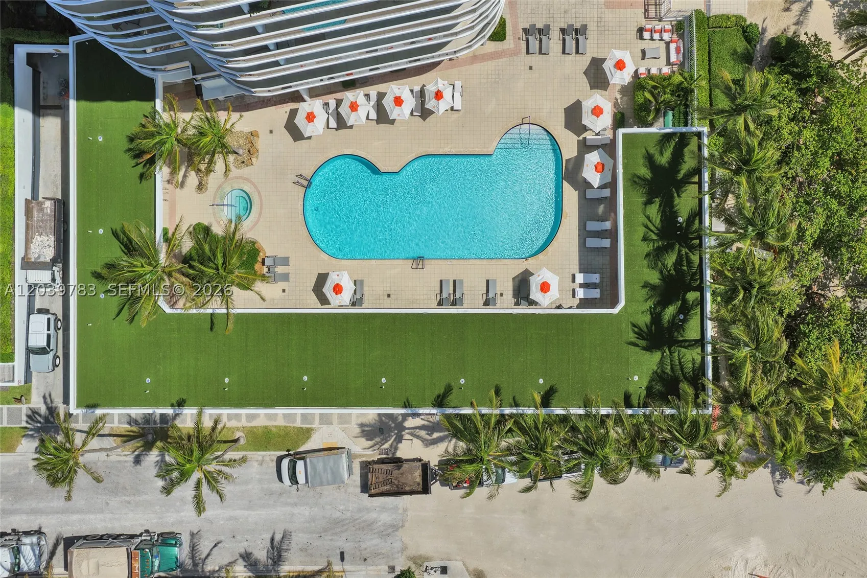 9601 Collins Ave #402